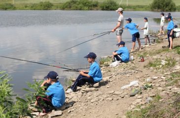 Дети из Чишмикиоя приняли участие в первом рыболовном турнире «Карасёнок 2018»